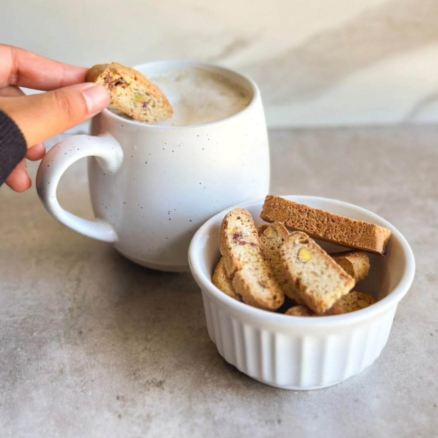 Tutti Gourmet Gluten Free Pistachio & Cranberry Biscotti, 9.9 oz (283g) Resealable Cookie Bag - Vegan and Halal Snacks
