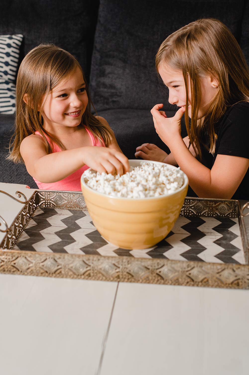 Amish Country Popcorn | 2-2 lb Bags | 2 lb Bag Red Popcorn Kernels & 2 lb Bag Midnight Blue Popcorn Kernels | Old Fashioned, Non-GMO and Gluten Free
