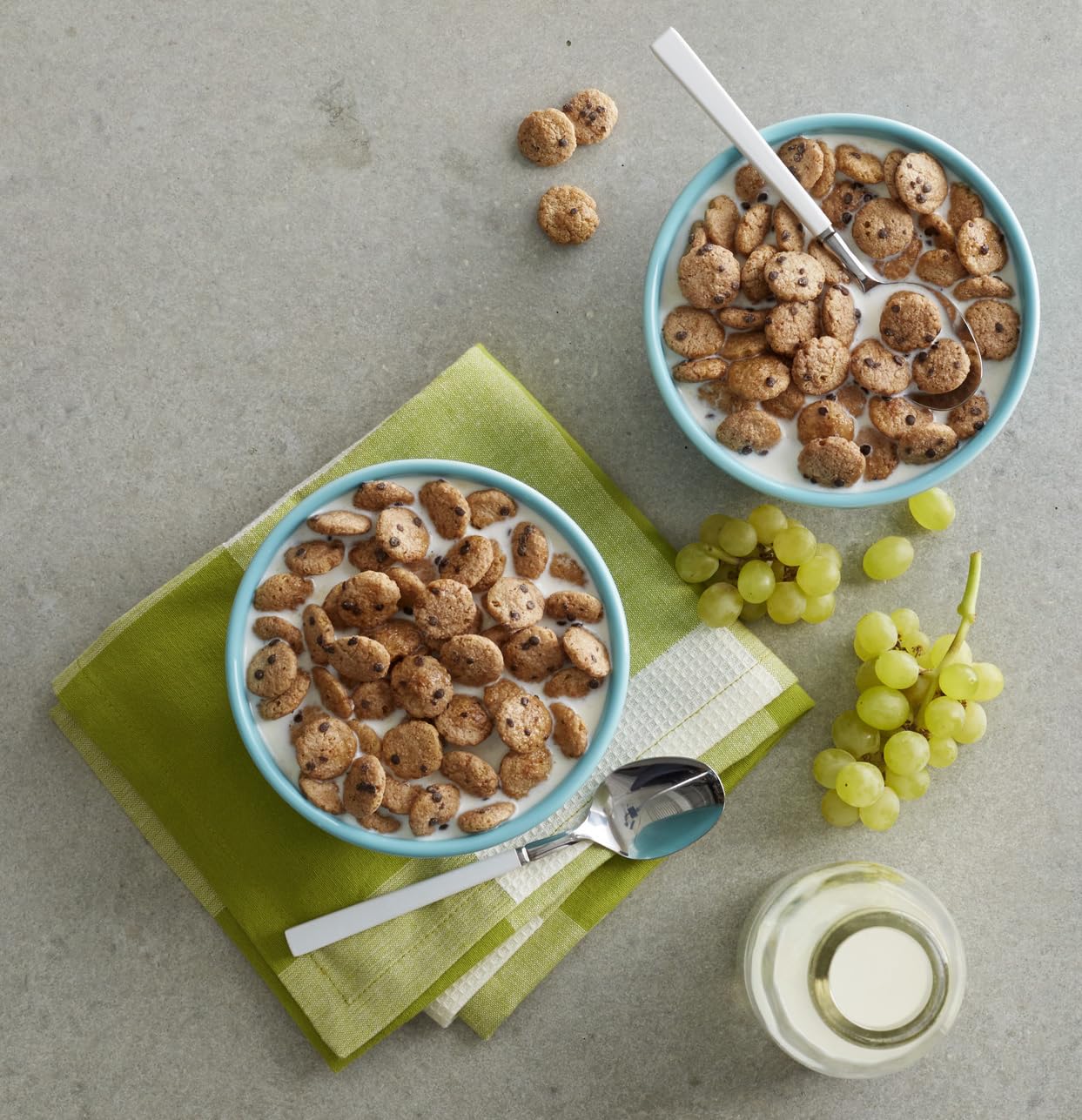 Malt-O-Meal Chocolatey Chip Cookie Bites Breakfast Cereal, Cookie Flavored Cereal, Large Cereal for Family, 34 OZ Resealable Cereal Bag