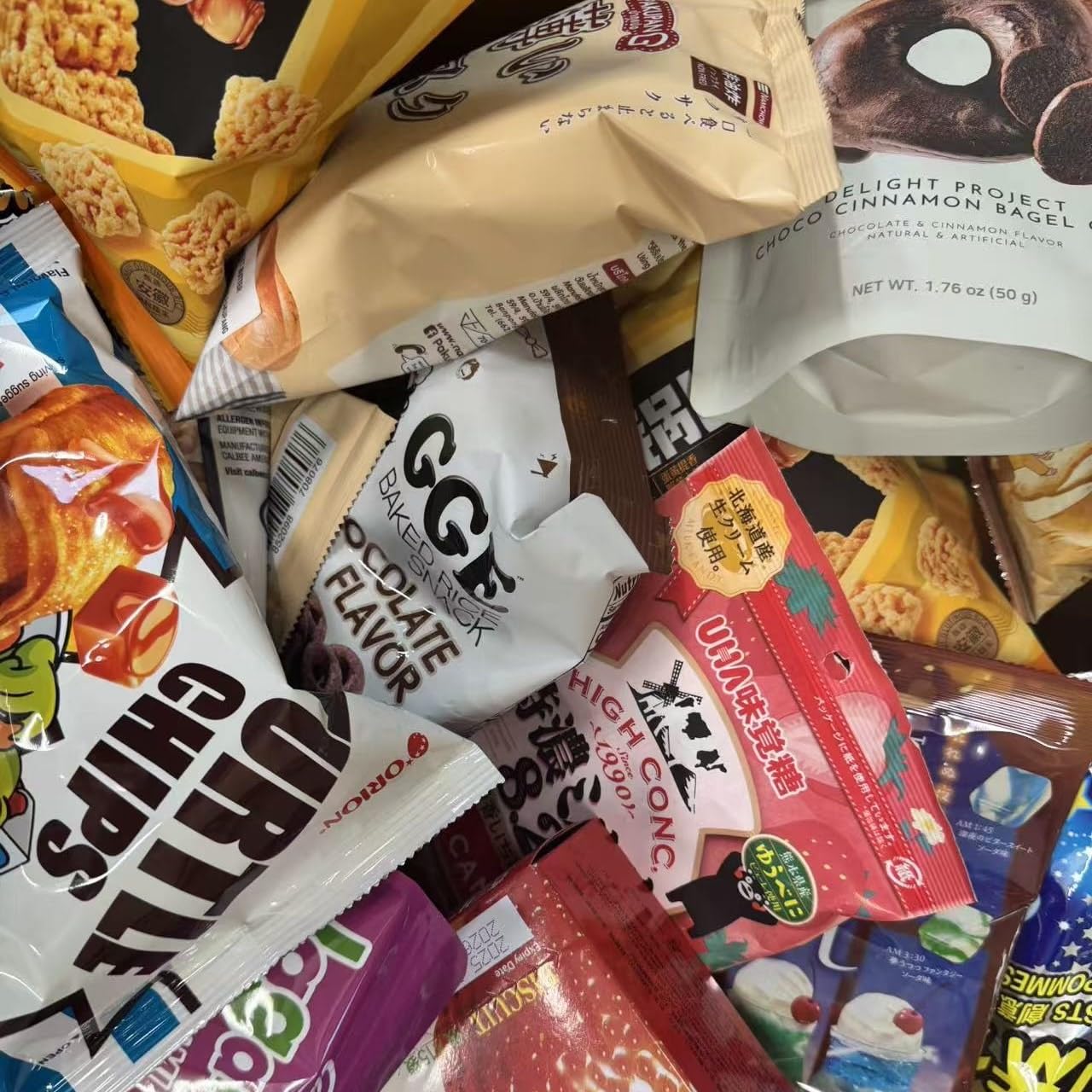 MUNCHII TIME Asian Snack Box, Japanese and Korean Candy Variety Pack (6 LB Snack Box)