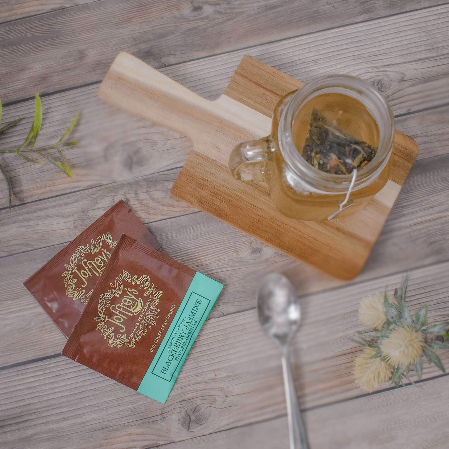 Joffrey's Coffee - Blackberry Jasmine Tea, Green Tea, Flavored Tea, Hints of Sweet Blackberry & Jasmine Flavor, Contains Caffeine, Hand-Blended Tea