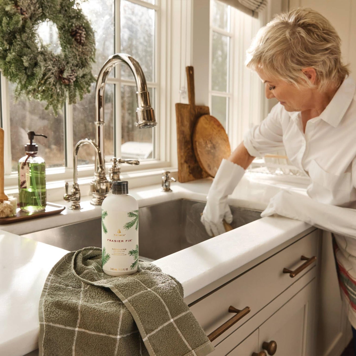 Thymes Soft Surface Scrub - Frasier Fir - Multipurpose Surface Cleaner - - Pine Scented Stain Remover with Baking Soda, Fennel & Parsley Extracts