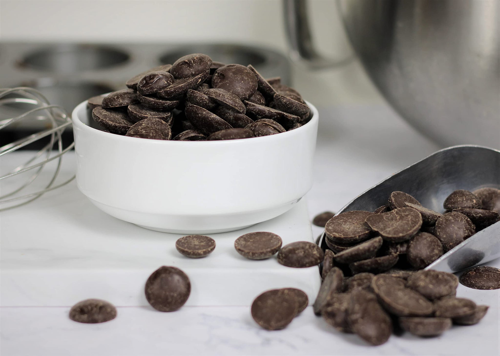 Sugar Free Chocolate Discs by Its Delish, 2 Lbs Bulk Bag | Dark Chocolate Meltables For Baking & Confectionery, Pastry Chefs, Chocolatiers, Home Bakers & Sweet Snacking | Non-Dairy, Vegan, Kosher Parve