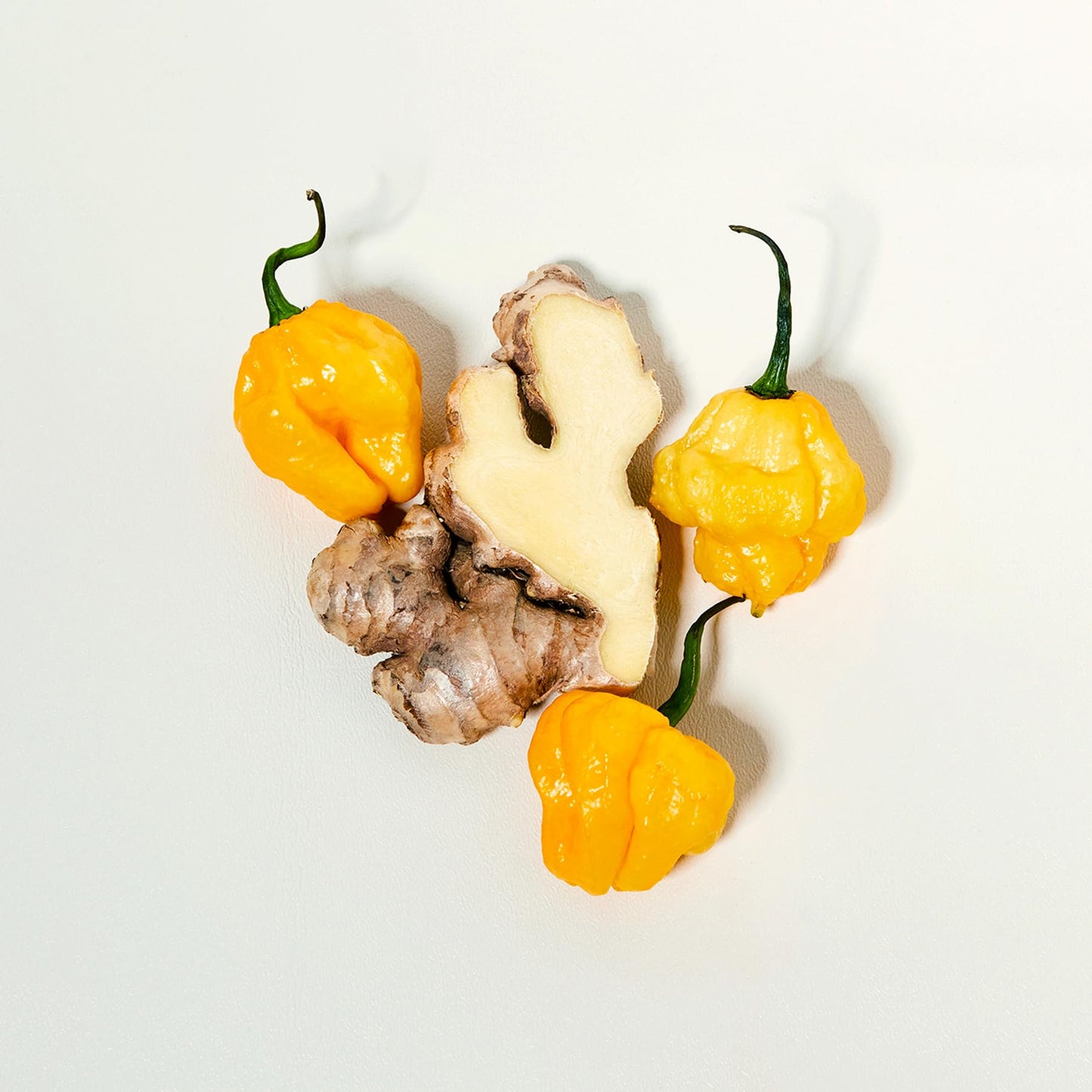 Queen Majesty Scotch Bonnet & Ginger Hot Sauce, 5 oz - All Natural Scotch Bonnet, Habanero, & Ginger Condiment - Vegan, Kosher, Gluten Free, non GMO