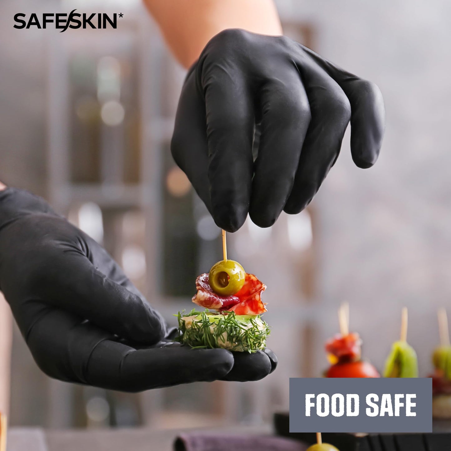 SAFESKIN Ultralight Disposable Nitrile Gloves - 2.0 Mil, Black, Large, 100 Count - Powder Free, Latex Free, All Purpose, Food Prep, Cooking, General