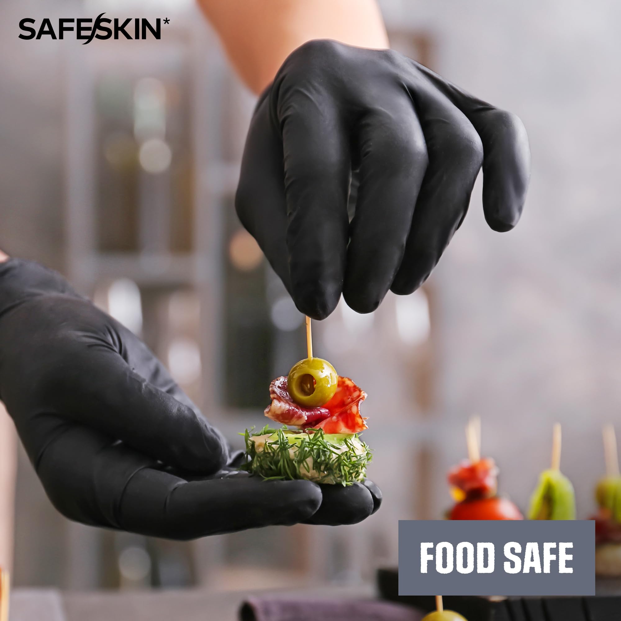SAFESKIN Ultralight Disposable Nitrile Gloves - 2.0 Mil, Black, Large, 100 Count - Powder Free, Latex Free, All Purpose, Food Prep, Cooking, General