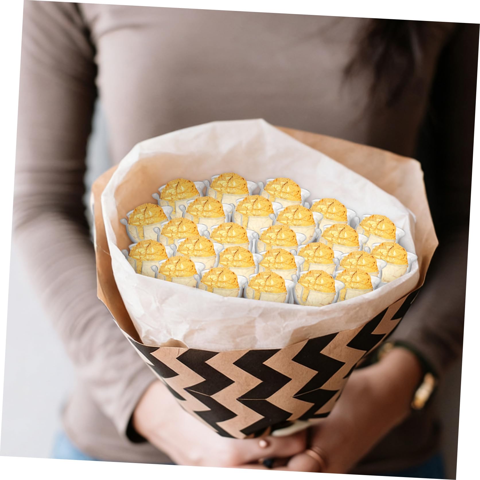 Gadpiparty 60pcs Chocolate Ball Holder Plastic Base Flower Packaging Holder for Bouquets for Party Decorations