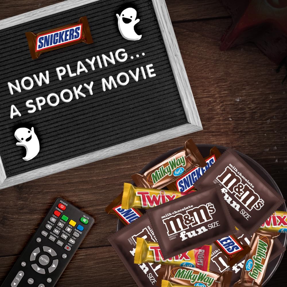 Mars Snickers, M&M'S Milk Chocolate, Milky Way & Twix Fun Size Chocolate Candy Variety Pack, 75 Ct Bulk Bag (2.73 Pounds)