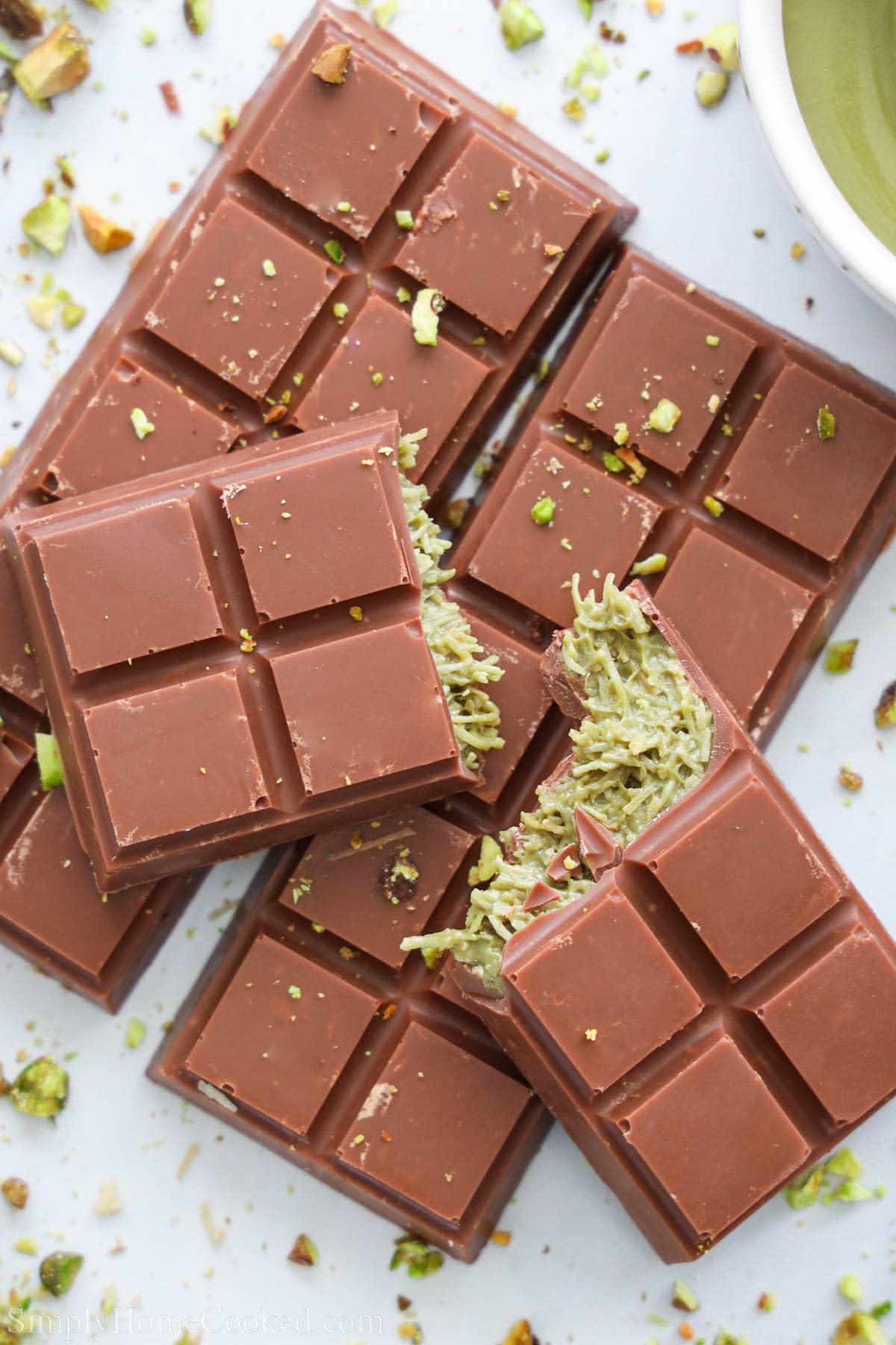 Feritio Dubai Chocolate Bar (2.8 OZ / 80 Grams - Chocolate/Kunafa/Pistachio)