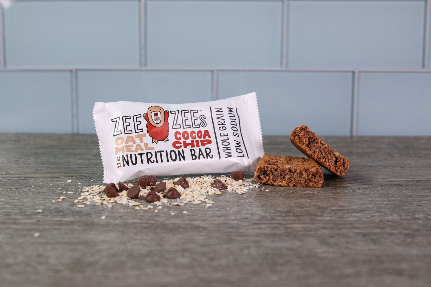 Zee Zees Oatmeal Cocoa Chip Soft Baked Bars, Nut-Free, Whole Grain, Naturally Flavored and Colored, 2.2 oz Bars, 24 pack