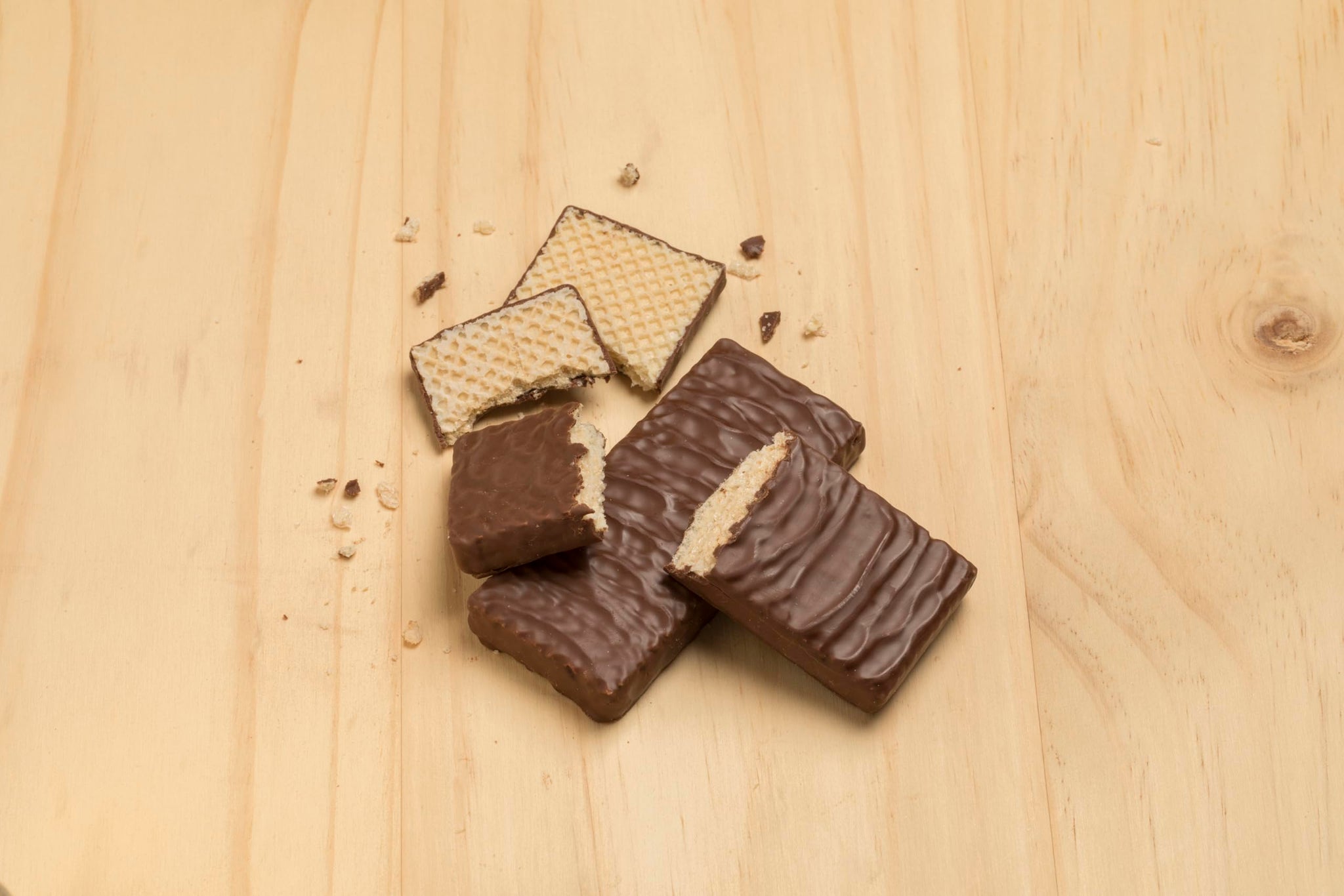 Jet Chocolate?Covered Vanilla Wafers, Individually Wrapped Cookies, Colombian Chocolate Snack, 10 Count Box, 7.7 oz