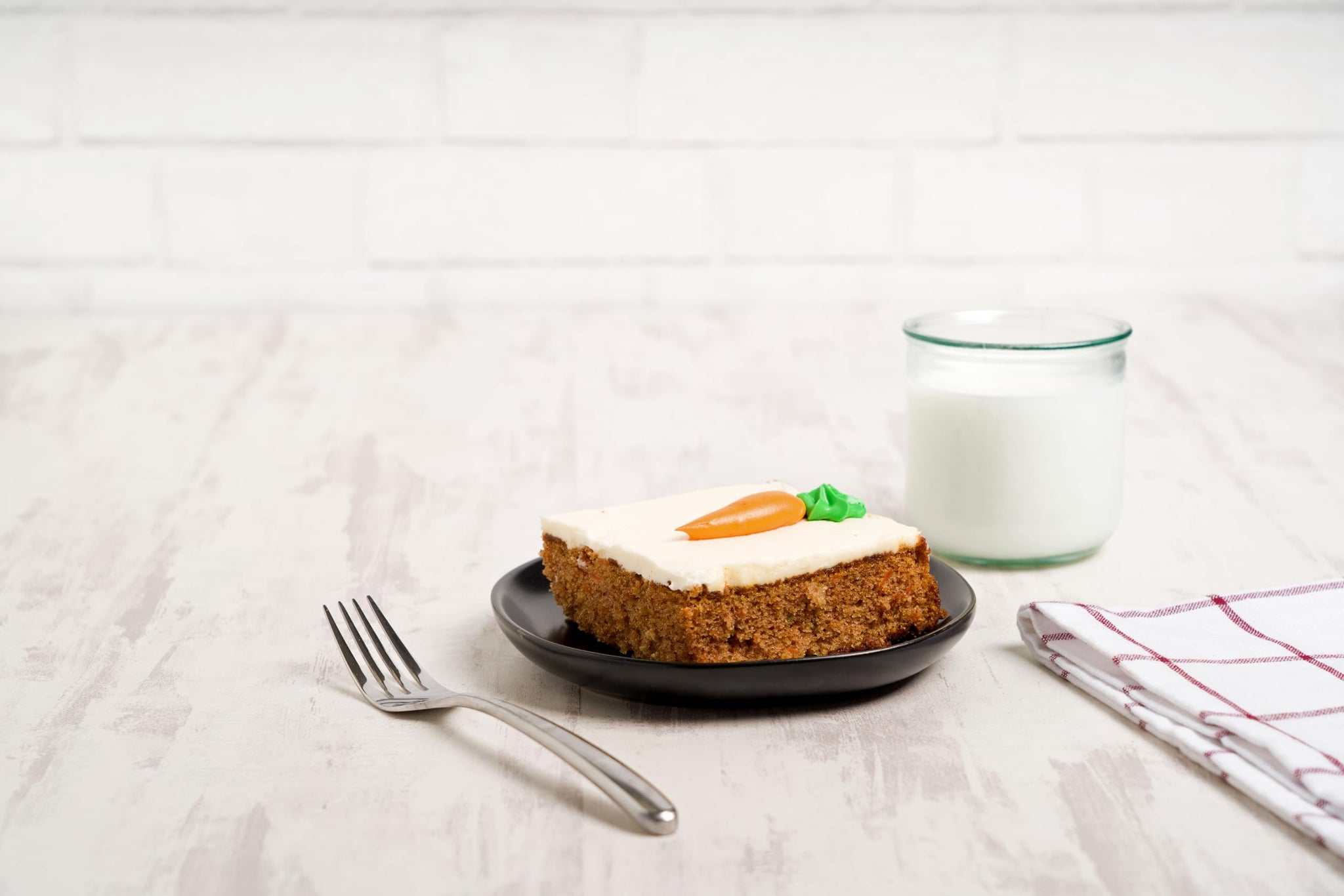 Our Specialty Carrot Cake Cream Cheese Icing Sweet Snacks, Snack Cake Slice, Frozen