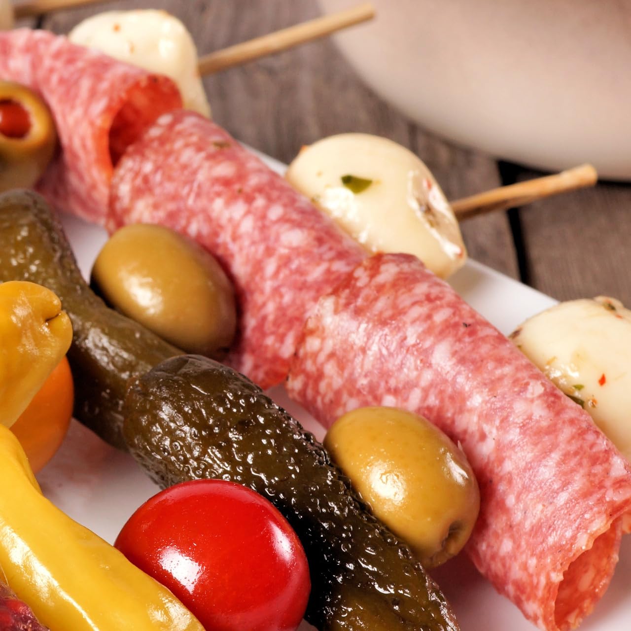 Hi Mountain Seasonings - Salami Making Kit ? Includes Sausage Seasoning, Cure, Collagen Casings, and Simple-to-Follow Directions ? Creates 18 lbs