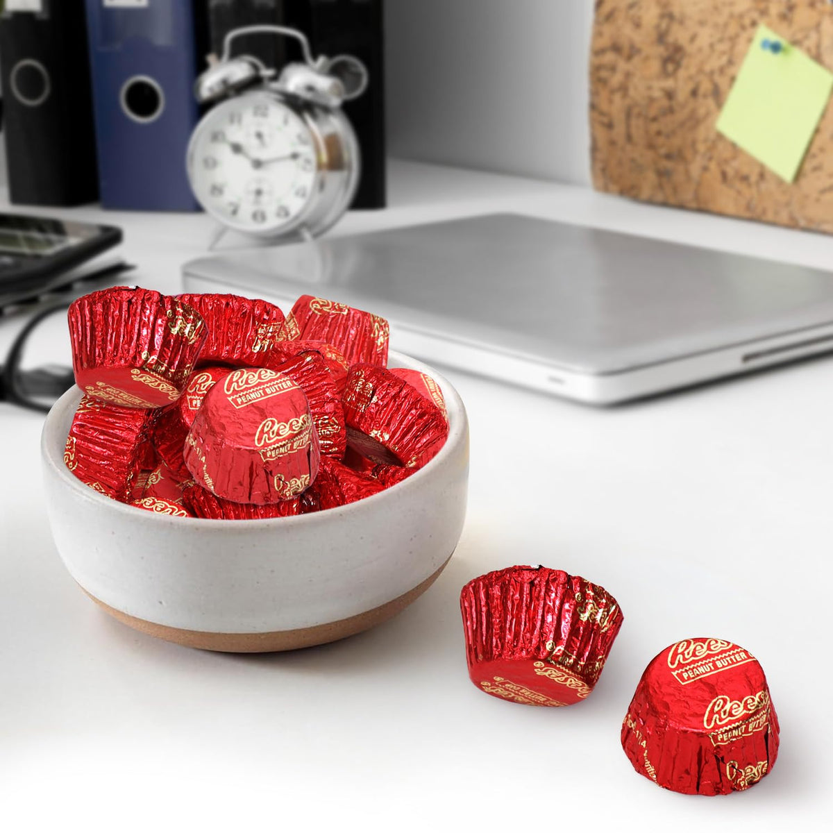 Christmas Bulk Milk Chocolate Peanut Butter Cups Miniatures 1 Pound - Individually Wrapped Chocolate Candy In Red Foil for Parties, Gift Bags,