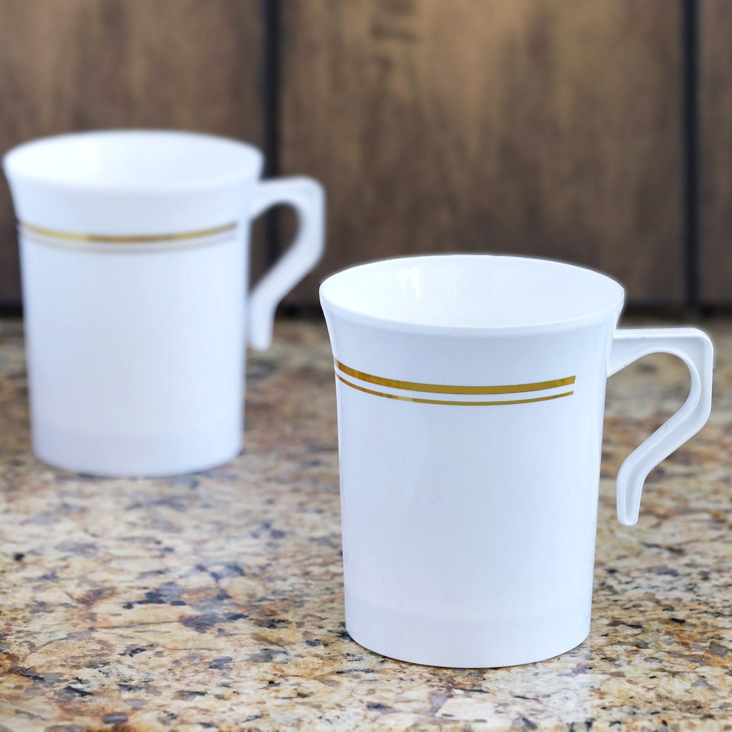 TABLECLOTHSFACTORY 40 Pcs - White with Gold 8oz Disposable Plastic Coffee Cups - Tres Chic Collection