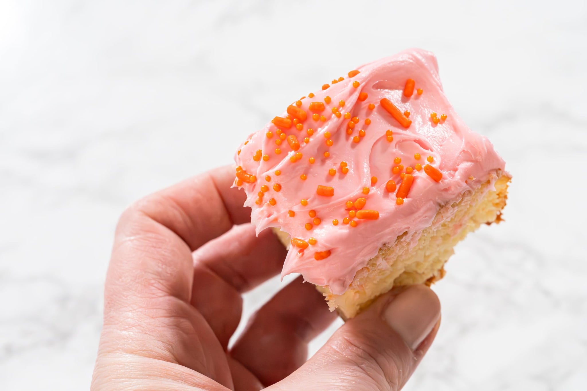Bakerpan Orange Jimmies Sprinkles - 6 Ounces Orange Sprinkles for Cake Decorating - Edible Sprinkles for Cupcakes, Ice Cream, Cake Decorations (Made