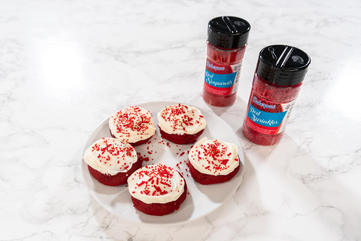 Bakerpan Red Jimmies Sprinkles - 6 Ounces Red Sprinkles for Cake Decorating - Edible Sprinkle for Cupcakes, Ice Cream, Cake Decorations (Made in USA)