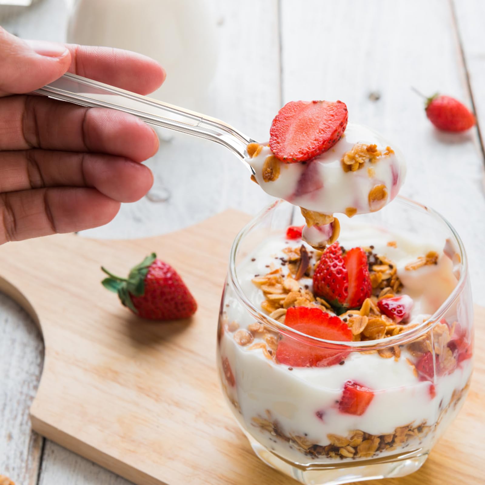 Dealusy 300 Count Clear Plastic Spoons Disposable, BPA-Free, Heat Resistant, Solid and Durable Disposable Spoons Heavy Duty Bulk, Premium Spoons