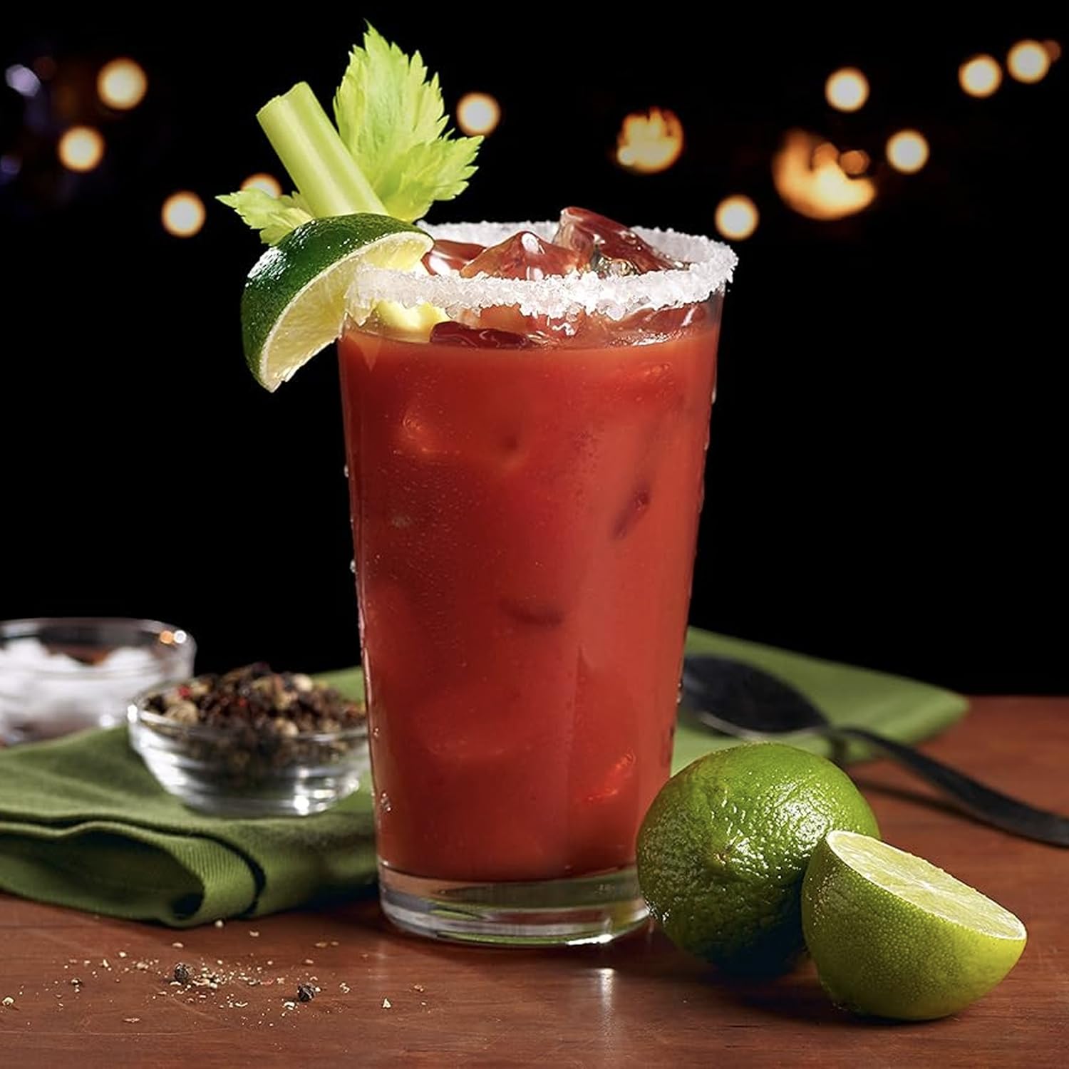 Mr & Mrs T Original Bloody Mary Mix, 1L Bottle, - Premium Cocktail Mixer for Bloody Marys, Ready to Use