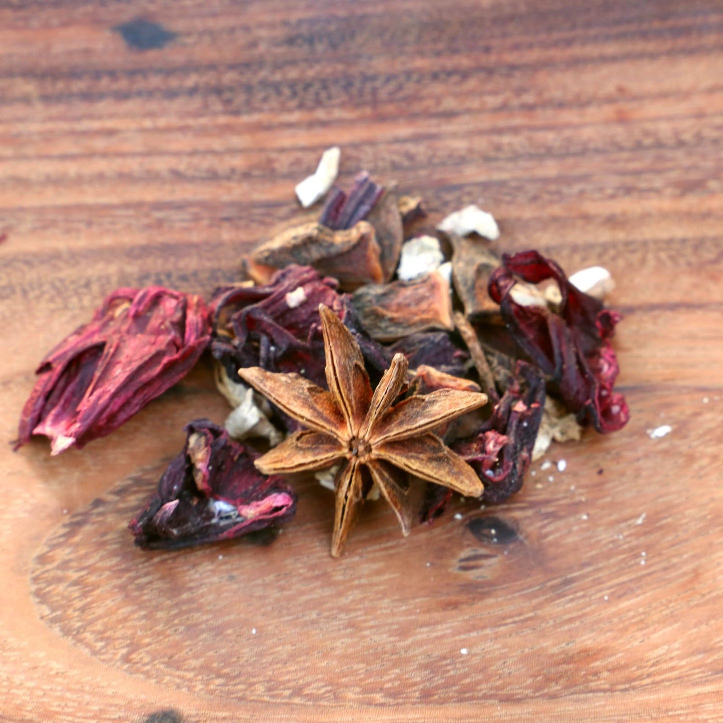 Kazi Yetu - Hibiscus Star - 100% Natural Herbal Blend - Caffeine Free - Biodegradable Pyramid Tea Bags - Hot or Cold Brew - Great for Relaxation