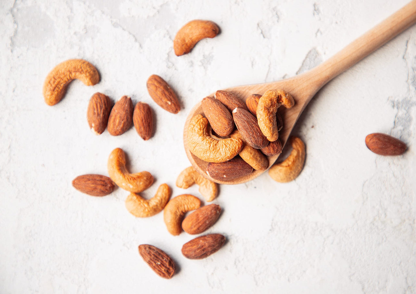 Food to Live Organic Almonds and Cashews Mix, 8 Ounces - Oven Roasted Nuts with Himalayan Salt, Non-GMO, Protein Rich Trail Mix, Healthy Vegan Snack
