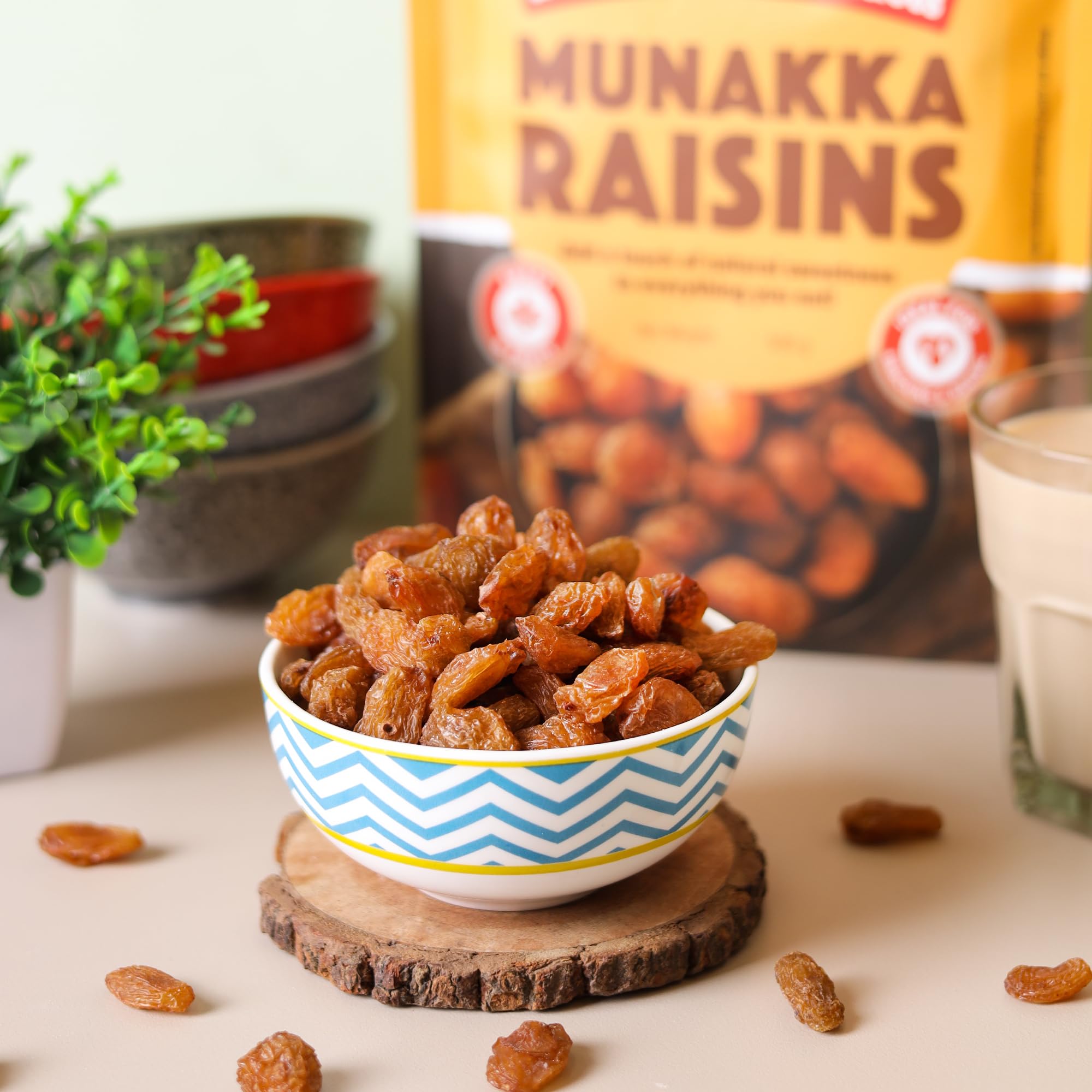Urban Platter Afghan Munakka Raisins, 400g