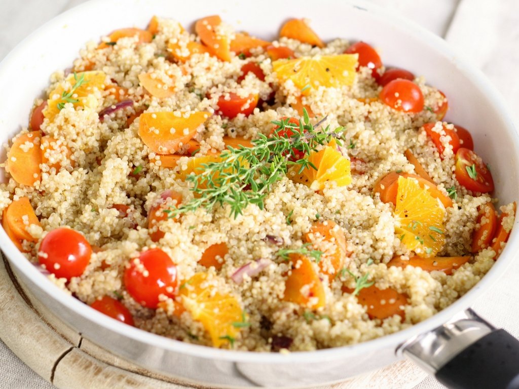CEREAUSLY Organic White Quinoa - Premium Royal Quinoa from Bolivia - Kosher and Non-GMO Quinoa Bulk - Vegan and Gluten-Fee Cooking Quinoa - 25 LB