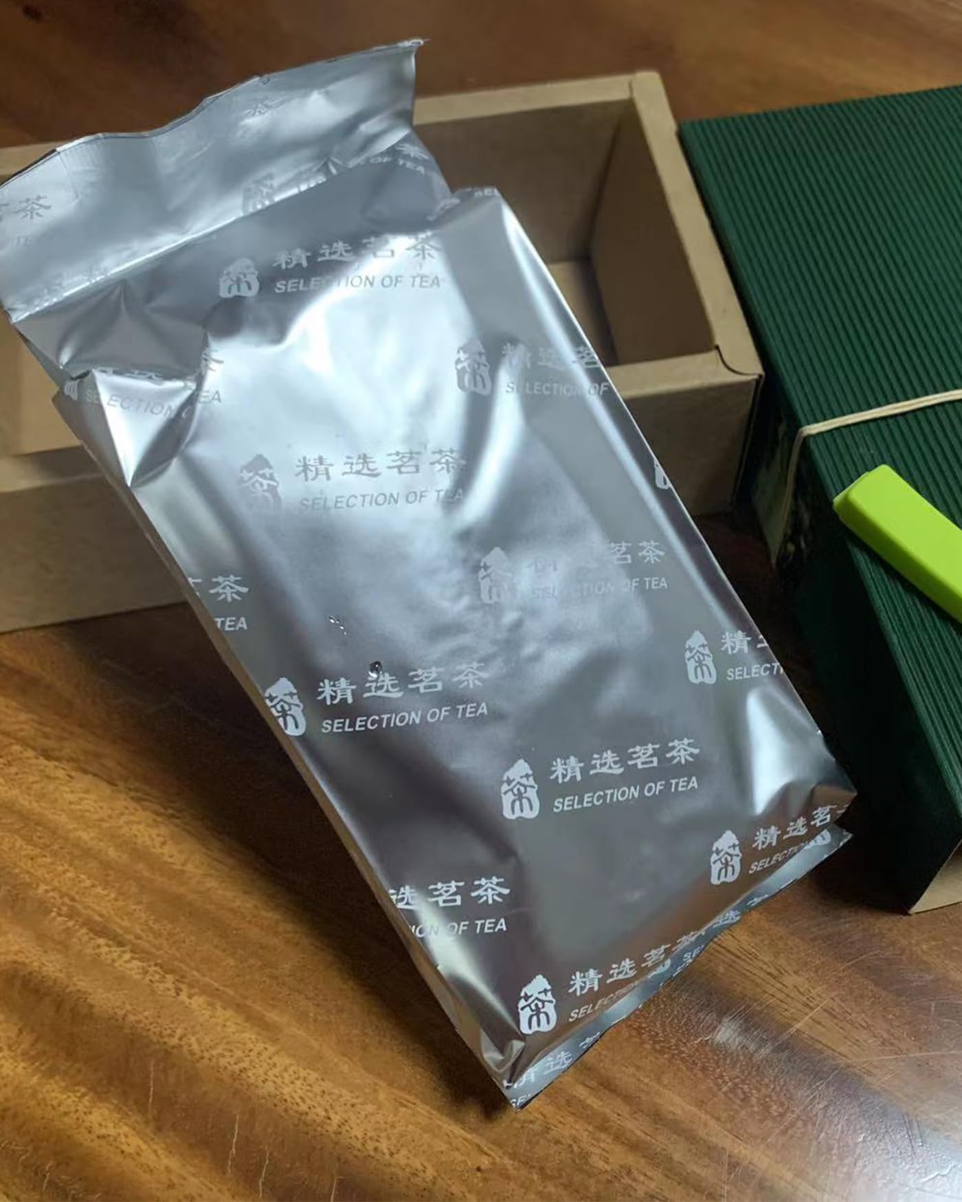 Luxtea Chinese Famous Tea - Grade AA (High Grade? (Sheng Pu'er (Yunnan Pu'er Raw Tea))