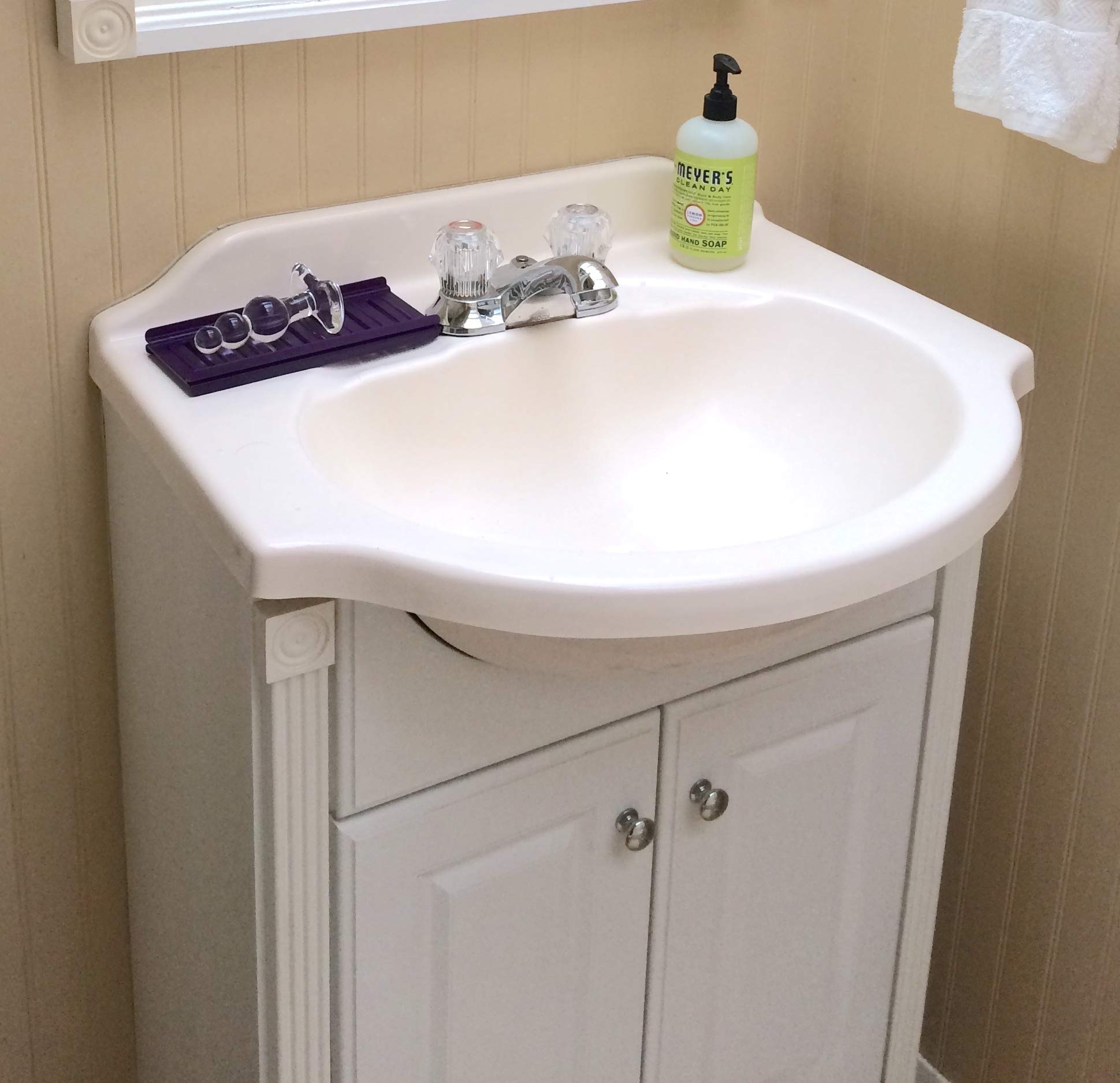 Playtray® with Joybuff™ Silicone Scrubber Brush | 4-in-1 Hygiene Tool Keeps Germs Off Furniture and Products | Portable Wash Dry Rack (Purple)