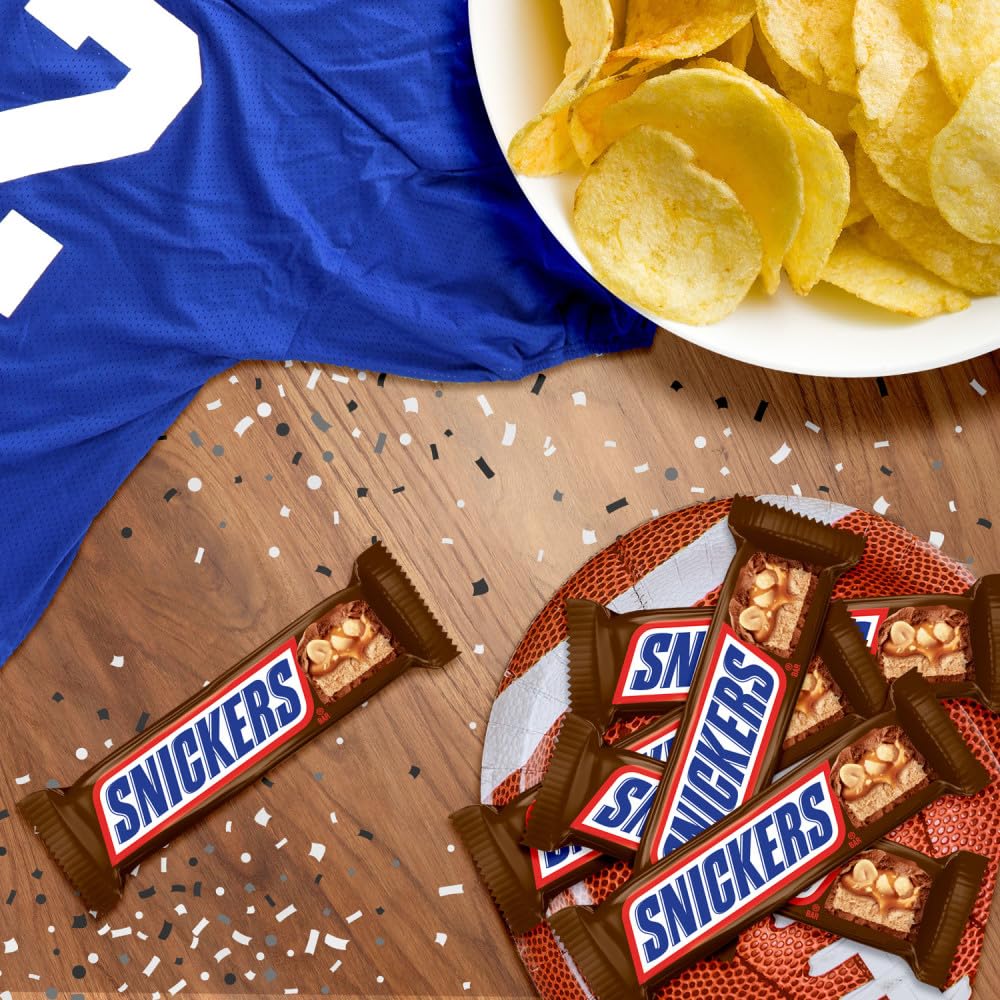SNICKERS Full Size Chocolate Candy Bars, 11.16oz bag, 6 Bars per bag