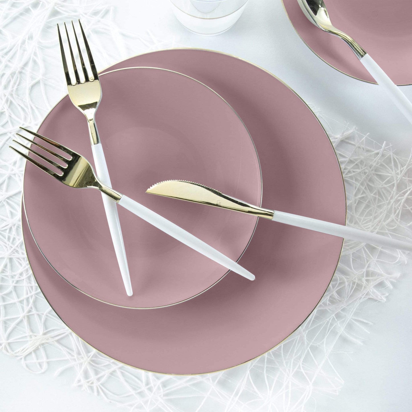 LUXE PARTY NYC Plastic 30 Pack Dinnerware Plates | Disposable|10.25"| Dinner Plate|Partyware| Party Supplies | Holidays | Mauve and Gold