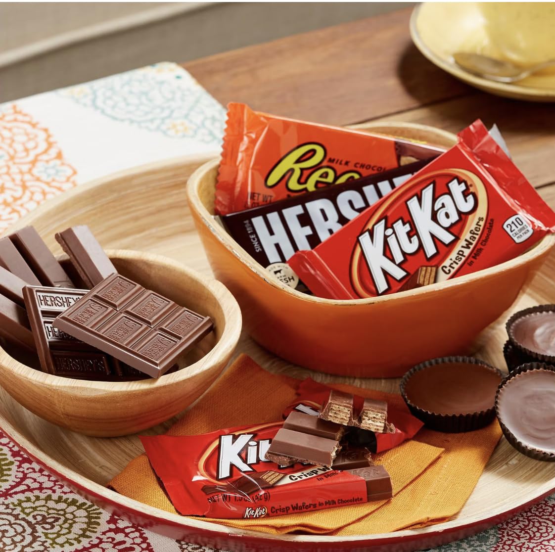 HRESHEY’S Chocolate Candy Bar Variety Pack - Includes KT KAT, RESEE’S Peanut Butter Cups, and HRSEHEY’S Milk Chocolate, Individually Wrapped, 30 Count