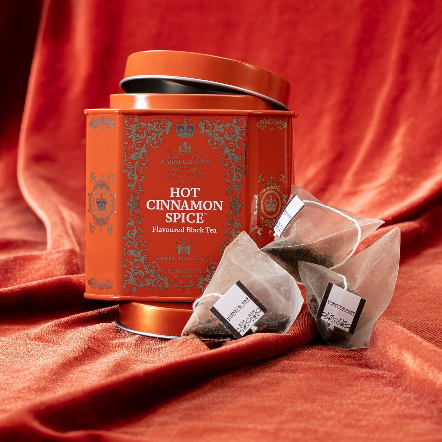 Harney & Sons Hot Cinnamon Spice Tea | Tin of 30 Sachets of Spicy Black Tea with Orange Peel