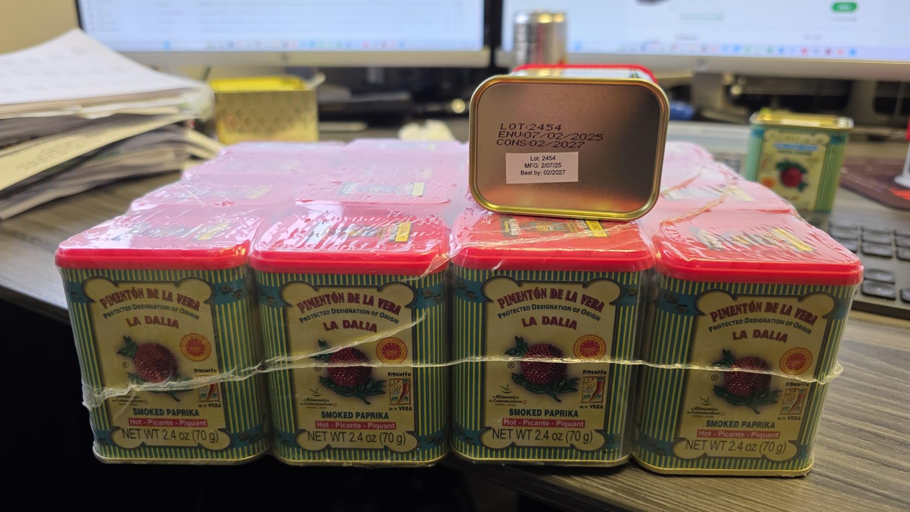 La Dalia Hot Smoked Paprika Powder, Authentic Spanish Pimentón de la Vera, DOP Certified, Bold Heat and Smoky Flavor, Adds a Kick to Chicken, Meat