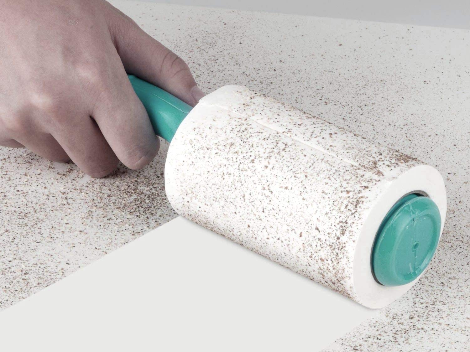 DecorRack Lint Rollers with Extra Refill, Pet Hair Remover, 300 Extra Sticky Sheets, 4 Lint Rollers Dog & Cat Hair Removal, Lint, Dust from Clothes