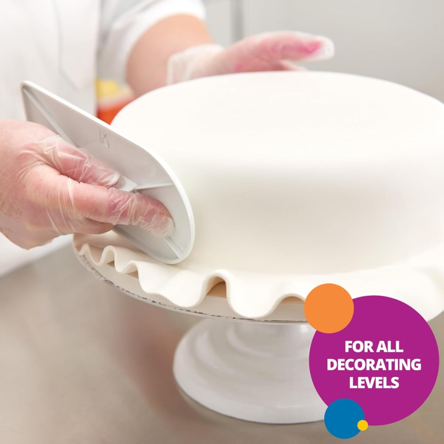 Renshaw White Fondant Icing for Cake Decorating - Ready to Roll, Edible Fondant for Cupcakes, Cookies, & Cake Decoration, Smooth & Easy to Use