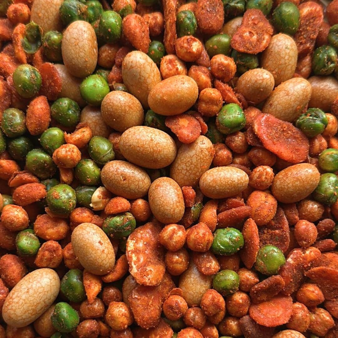 Alebrixes - Botana Mix 8 Oz (227 g) - Crunchy & Delicious Botana Mix Japanese Peanut, Roasted Fava Bean, Green Pea, Peanuts Whit Chili Lime Adobo