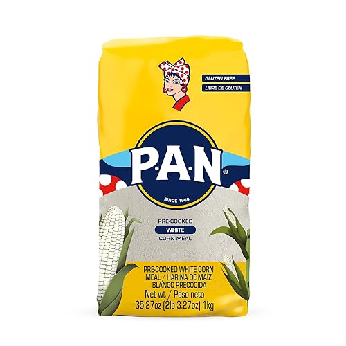 P.A.N. White Corn Meal - Pre-cooked Gluten Free and Kosher Flour for Arepas (2 lb 3.27 Oz / Pack of 1)