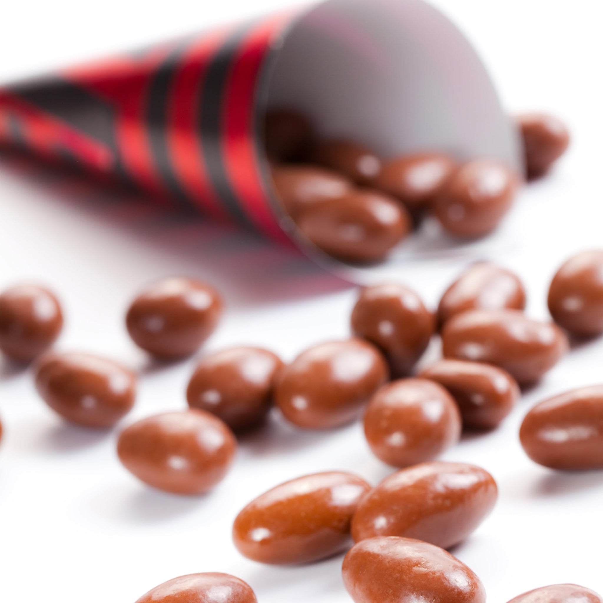 Yupik 60% Dark Chocolate Covered Almonds, 2.2 lb (35.2 oz), Kosher, Whole Nuts, Almonds Dipped in Chocolate, Crunchy & Smooth, Dark Chocolate Candy