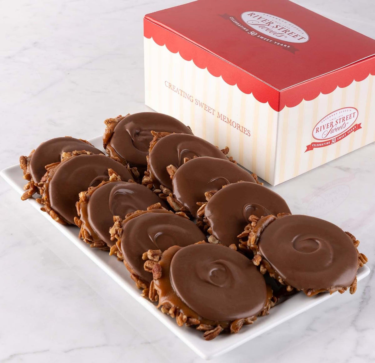 Milk Chocolate Bear Claws Classic Deluxe, 18 Piece | River Street Sweets
