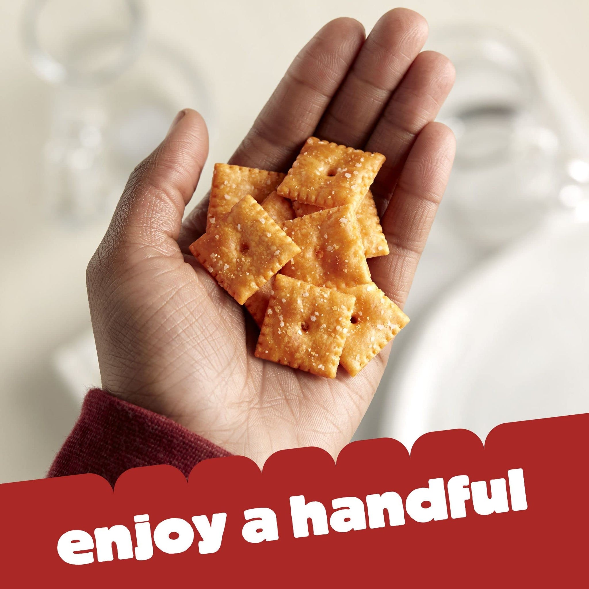 Cheez-It Cheese Crackers, Baked Snack Crackers, Lunch Snacks, Original, 20oz Box (20 Packs)