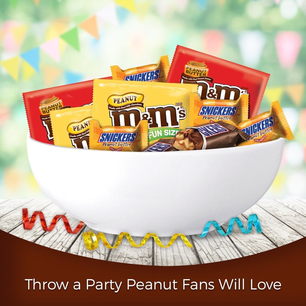 SNICKERS & M&M'S Peanut & Peanut Butter Lovers Fun Size Chocolate Candy Variety Mix 32.2-Ounce 55-Piece Bag