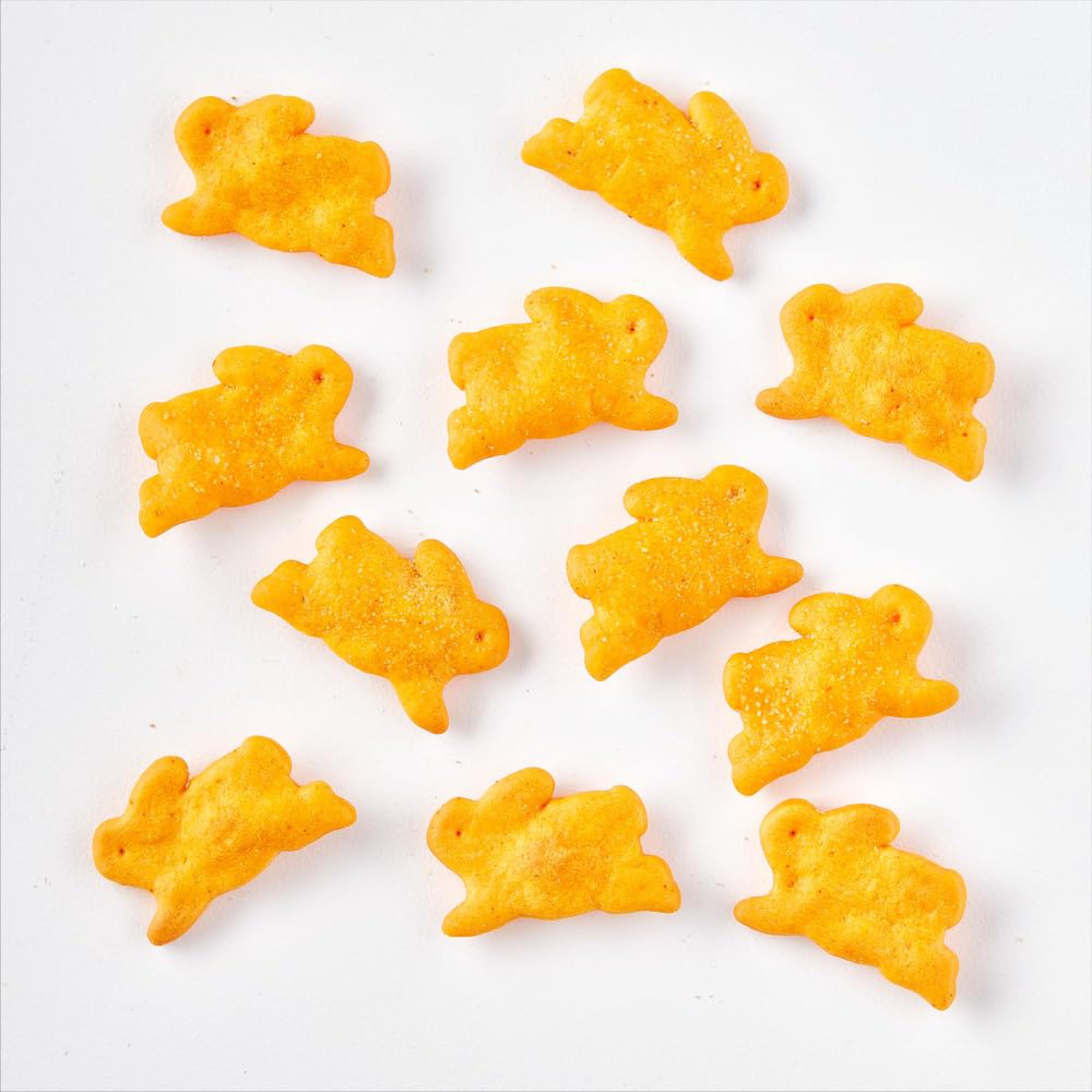 Annie's Organic Cheddar Bunny Crackers - Pack of 20 - Organic Certified Snacks - Baked Snack Crackers - No Synthetic Colors or Preservatives
