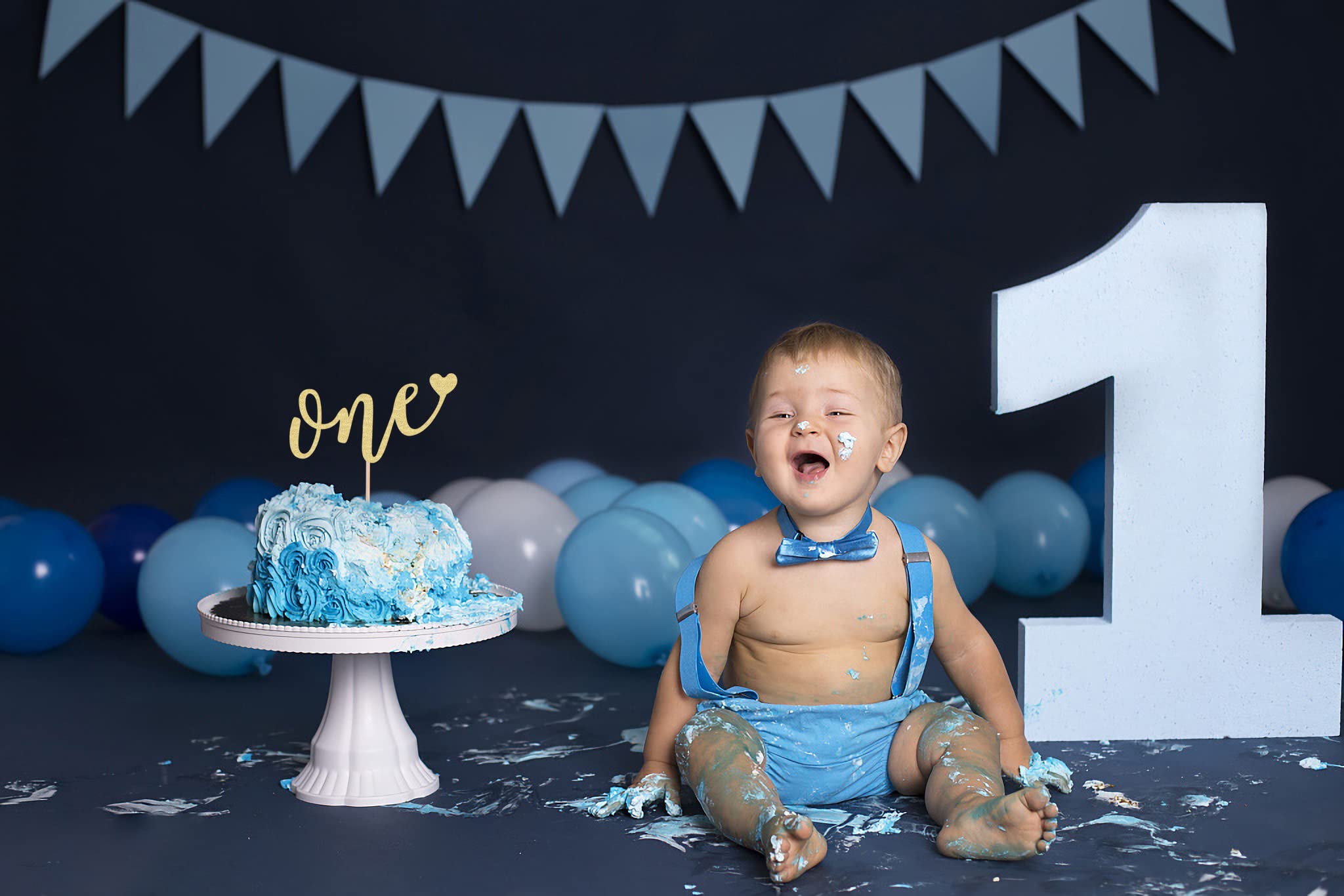 AHAORAY First Birthday Cake Topper - Gold Glitter Love One Birthday Cake Decorating Supplies, Perfect for Baby Shower/Gender Revealing Party/Baby