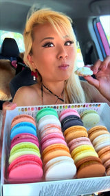French Macarons Gift Box - Blueberry & Strawberry Flavors - Gourmet Macaron Bites® Biscuits - Elegant Dessert Gift for Birthdays, Holidays & Special