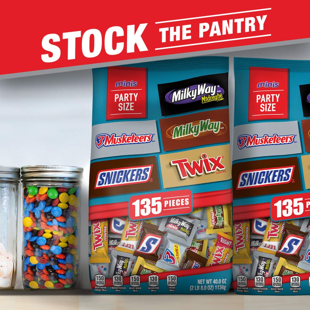 SNICKERS, TWIX, MILKY WAY & 3 MUSKETEERS Variety Pack Fun Size Variety Pack Milk Chocolate & Dark Chocolate Candy Bars Assortment, 40 oz 135 Piece Bag