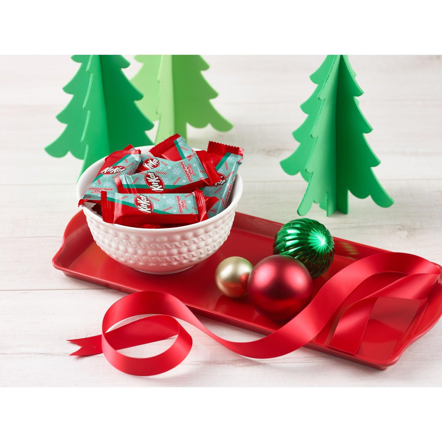 KIT KAT Peppermint Stick Flavored Wafer Snack Size, Christmas Candy Bag, 8.8 oz
