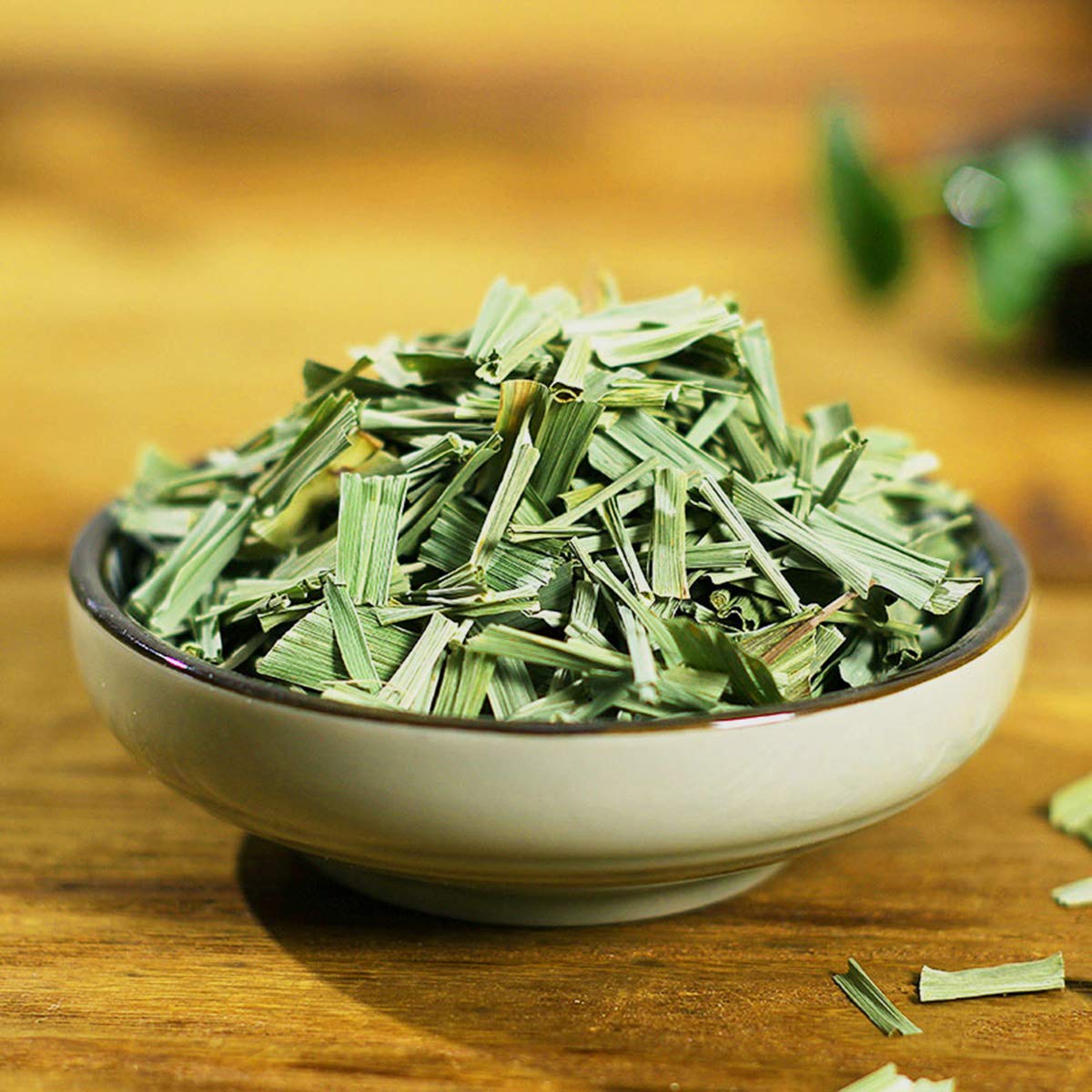 Dried Premium Lemongrass Leaves, Lemon Grass Loose Leaves Tea, Citronella for Thai Food and Herbal Tea, Cut & Sifted, Bulk Spices (4.0 oz)