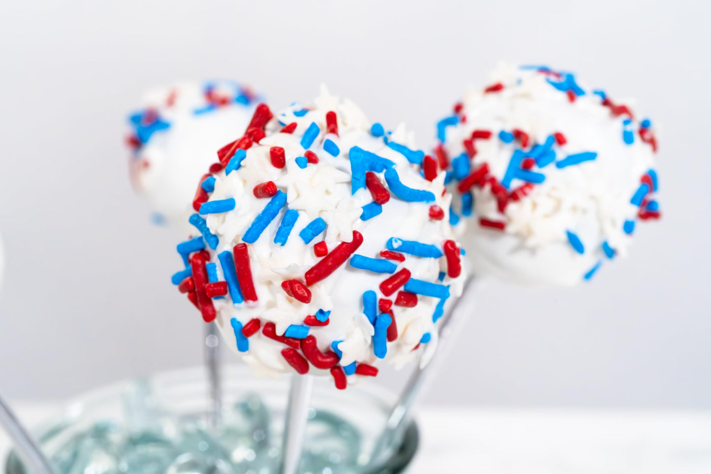 Bakerpan July 4th Sprinkles for Cake Decorating - Star Confetti Mix - Patriotic Edible Confetti Sprinkles for Cupcakes, Ice Cream, Cookies, Cakes