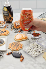 Wilton Cookie Icing, Fast-Drying Squeeze Bottle Icing for Decorating Sugar Cookies & Gingerbread, 7.5 oz., Orange, Packaging May Vary